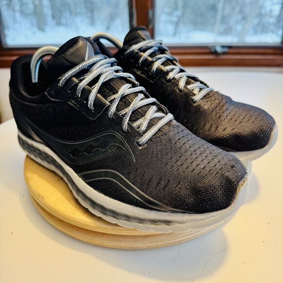 Saucony Kinvara 11 Men's Running Shoes, Sneakers,‎ Black, Size 9 - Picture 2 of 8